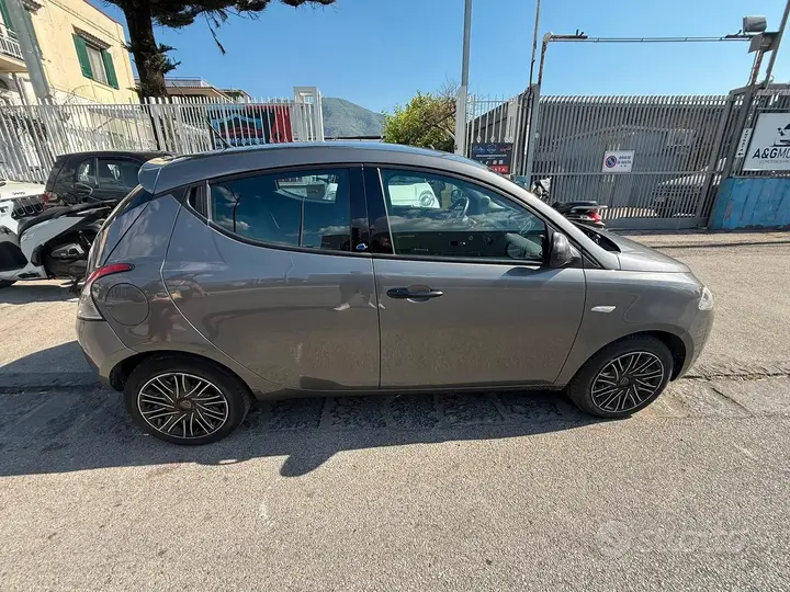 Lancia Ypsilon 2019 photo 4