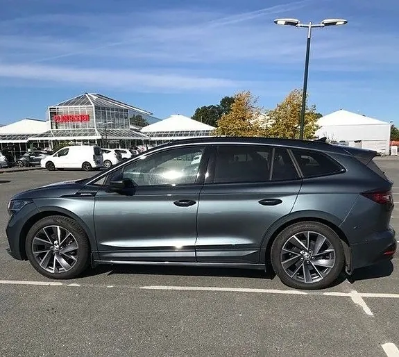 Skoda Enyaq 2022 photo 2