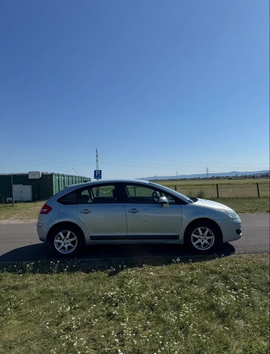 Citroen C4 2005 photo 3