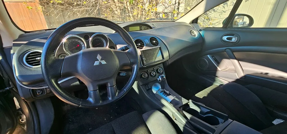 Mitsubishi Eclipse 2007 photo 4