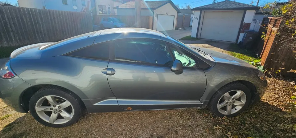 Mitsubishi Eclipse 2007 photo 2
