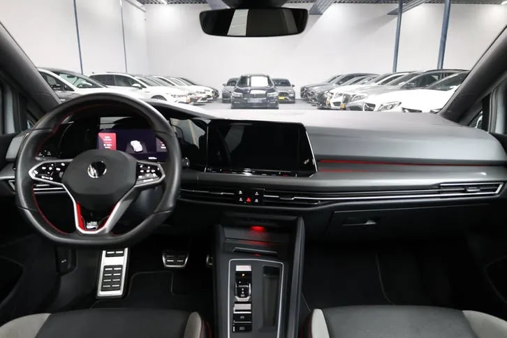 Volkswagen Golf 2021 photo 2