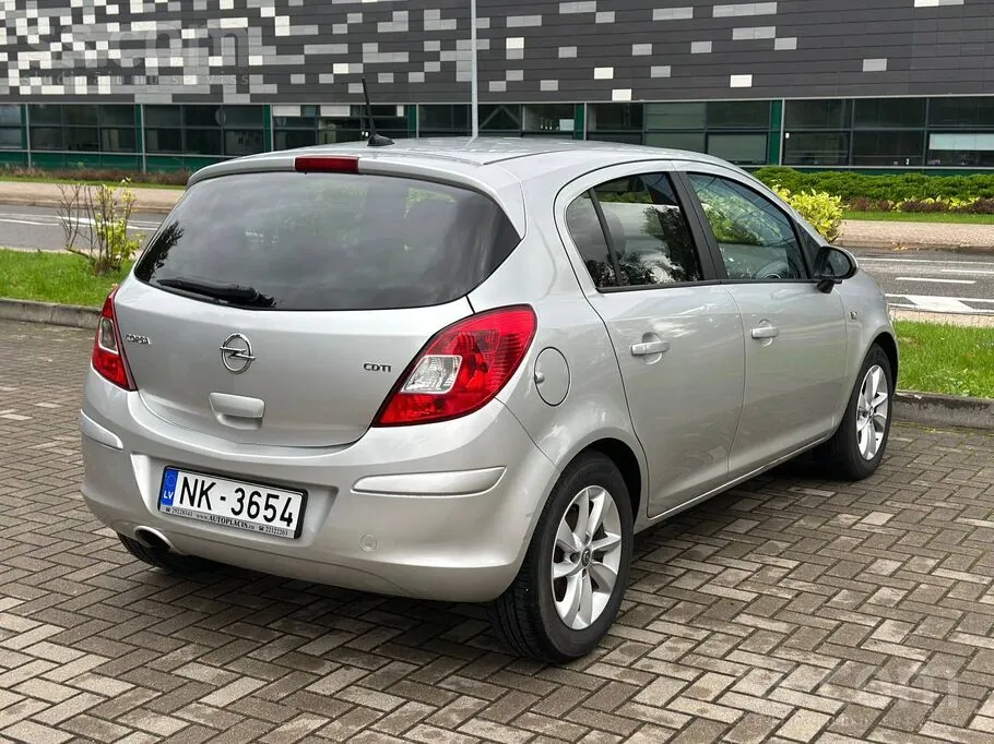 Opel Corsa 2015 photo 2