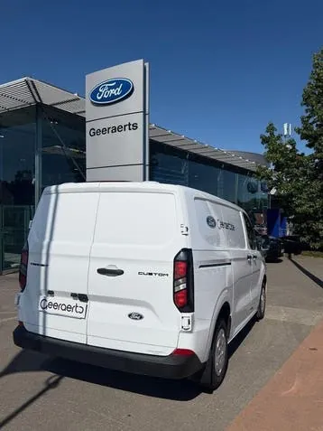 Ford Transit Custom 2025 photo 3