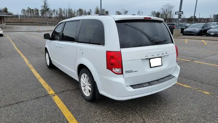 Dodge Grand Caravan 2020 photo 3
