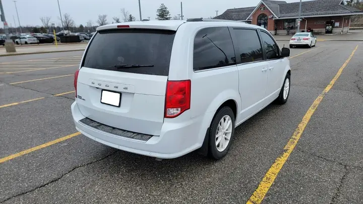Dodge Grand Caravan 2020 photo 2