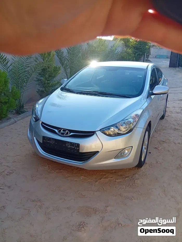 Hyundai Avante 2011 photo 2