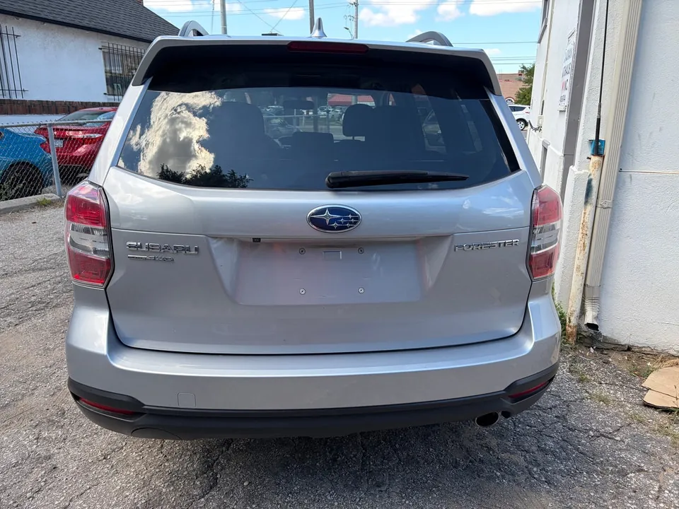 Subaru Forester 2016 photo 4