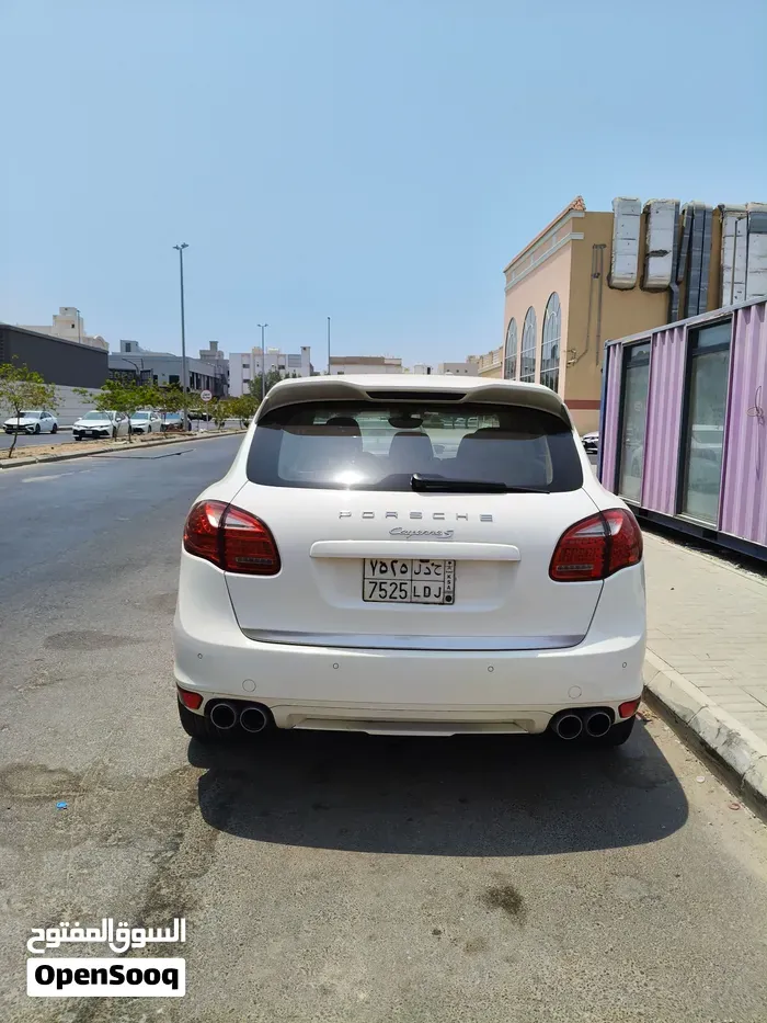 Porsche Cayenne 2011 photo 3