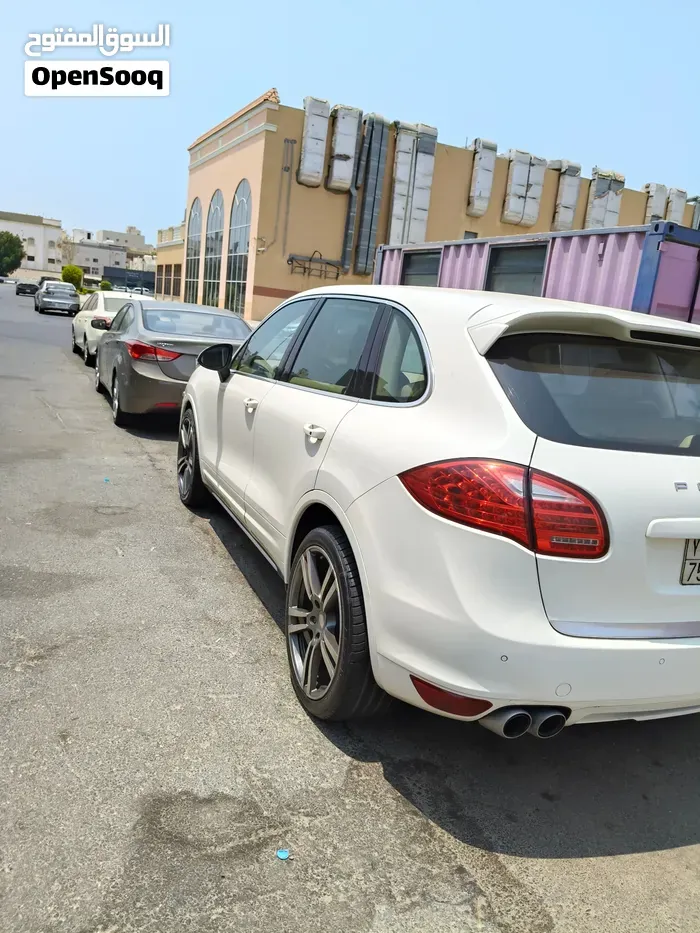 Porsche Cayenne 2011 photo 4
