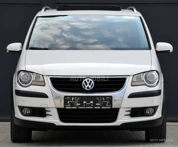 Volkswagen Touran 2009 photo 5