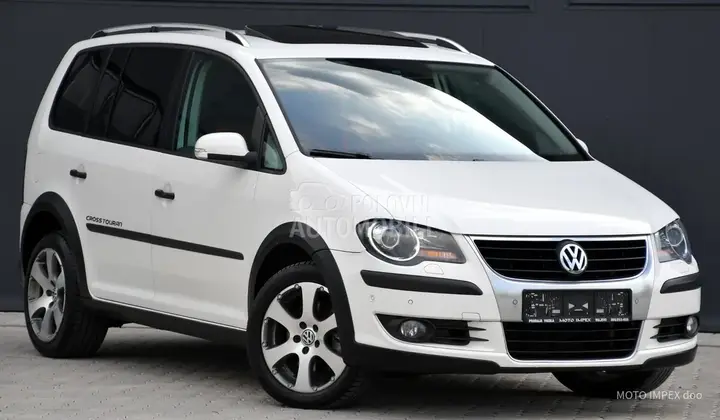 Volkswagen Touran 2009 photo 4