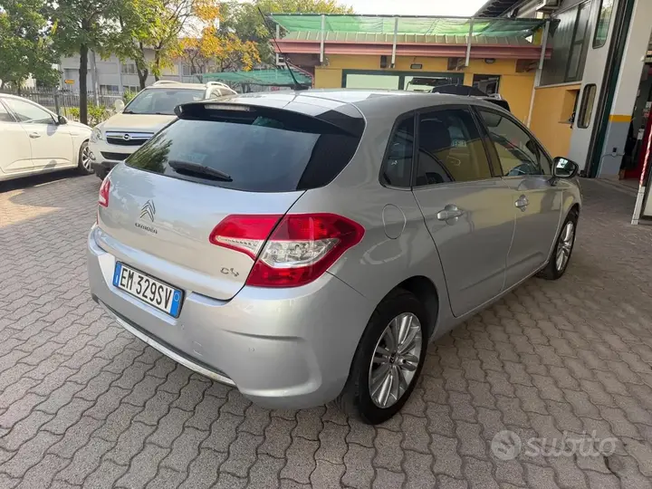 Citroen C4 2012 photo 4