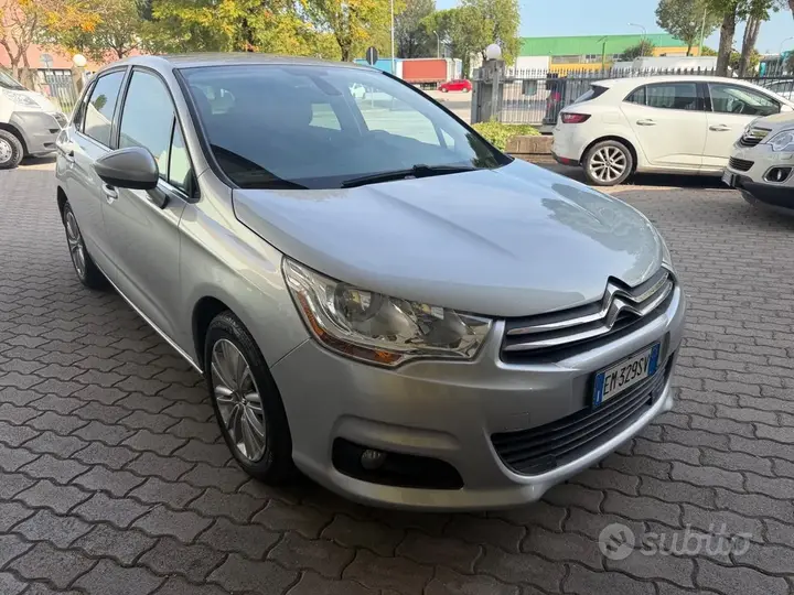 Citroen C4 2012 photo 2