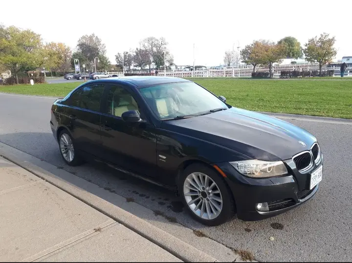BMW 328I 2011 photo 2