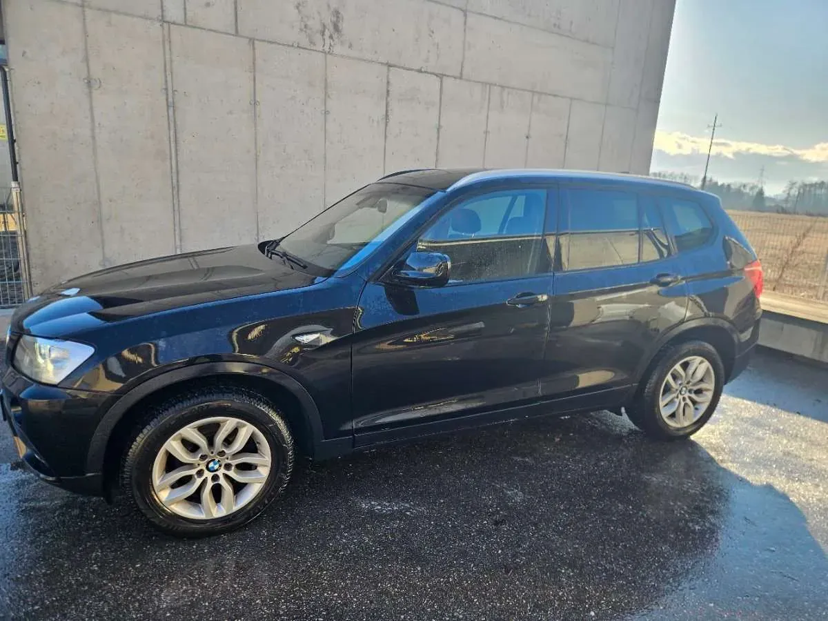 BMW X3 2012 photo 2