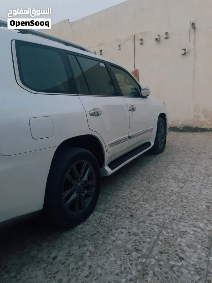 Lexus Lx 2014 photo 3