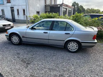 BMW 318 E36 1995 photo 2