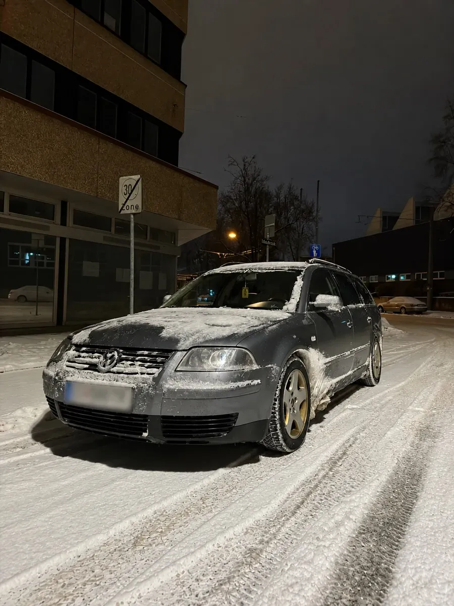 Volkswagen Passat 2003 photo 2