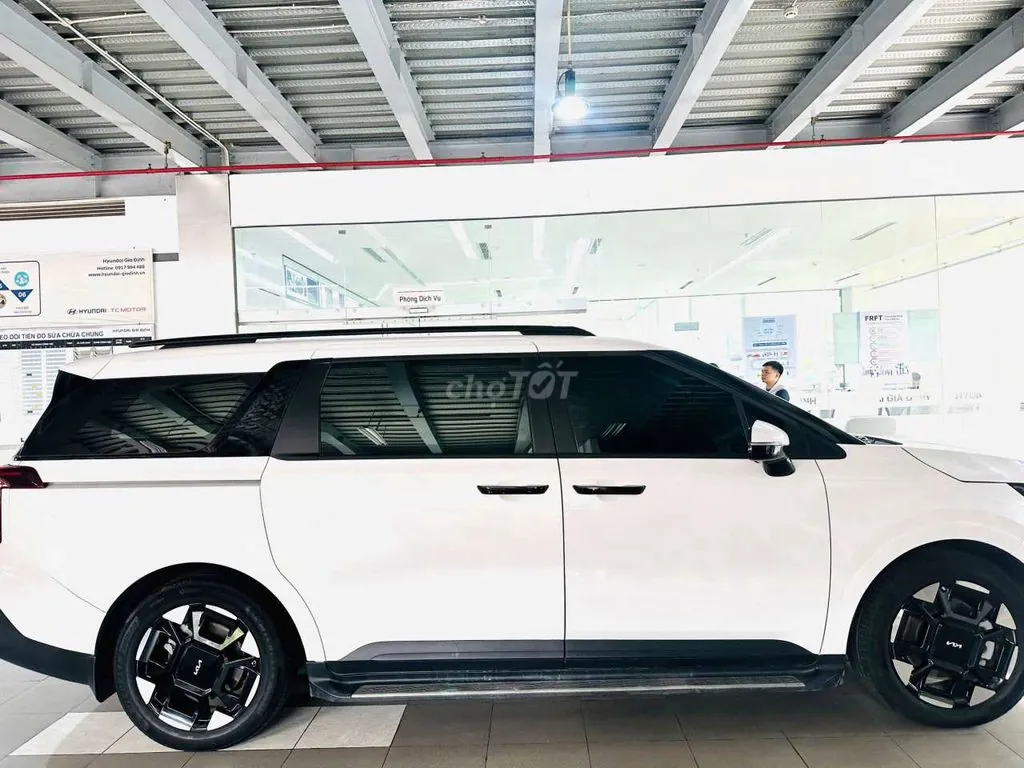 Kia Carnival 2025 photo 2