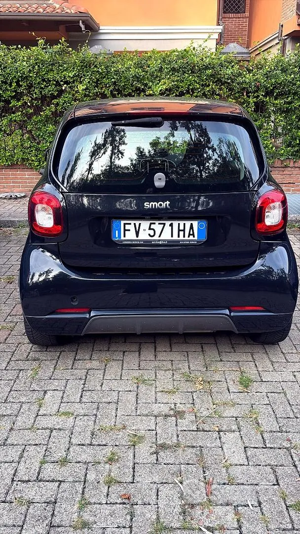 Smart Fortwo 2019 photo 2