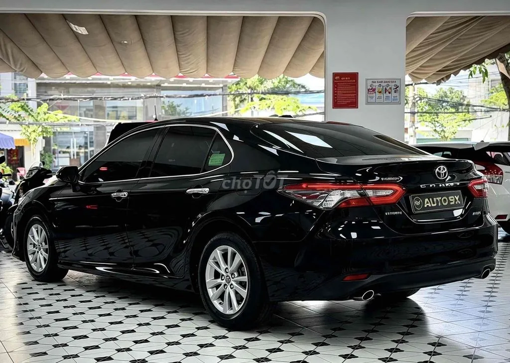 Toyota Camry 2022 photo 3