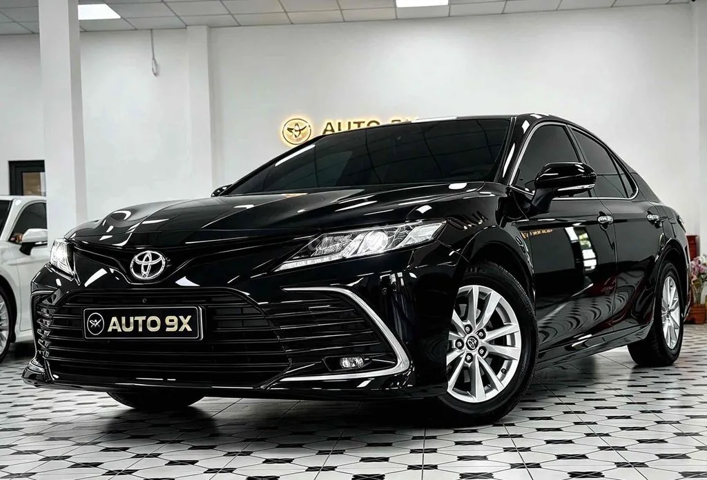 Toyota Camry 2022 photo 2
