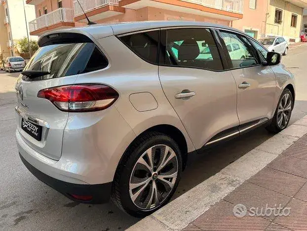 Renault Scenic 2017 photo 4