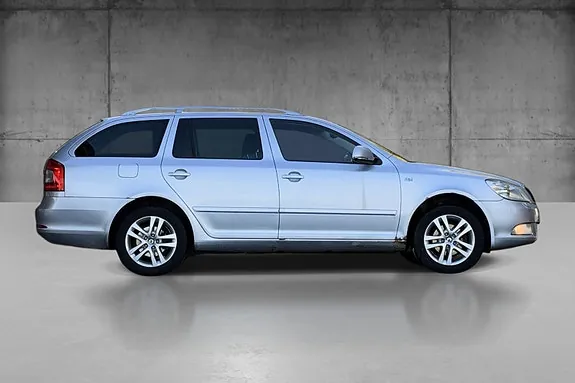 Skoda Octavia 2013 photo 4