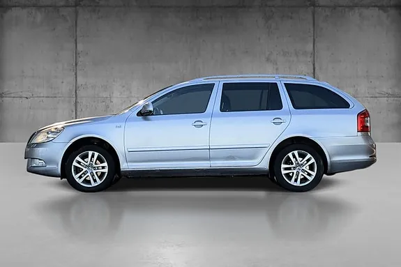 Skoda Octavia 2013 photo 3
