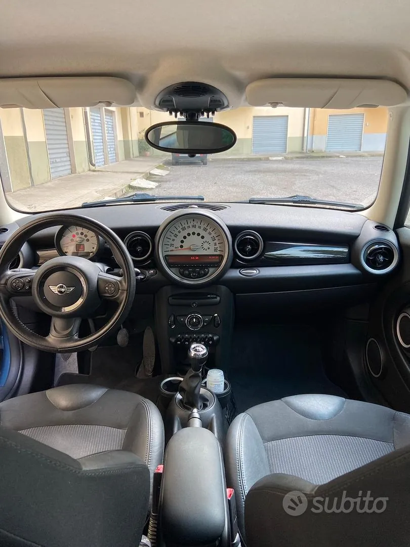 Mini Mini Cooper 2011 photo 4