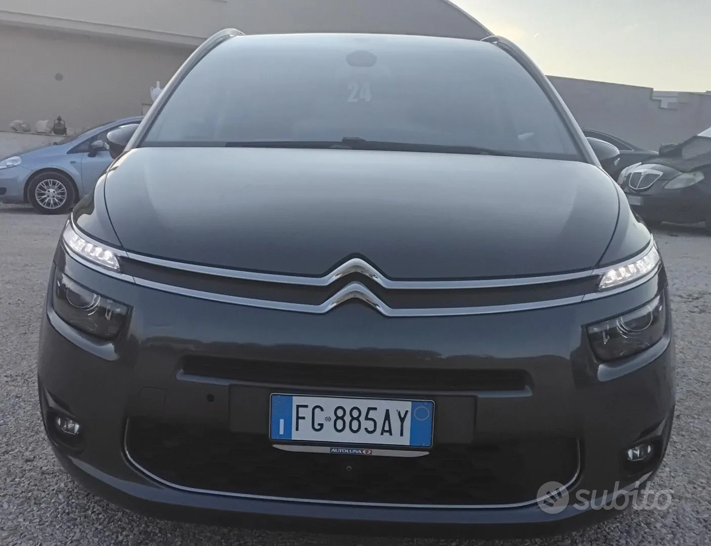 Citroen Grand C4 Picasso 2016 photo 2