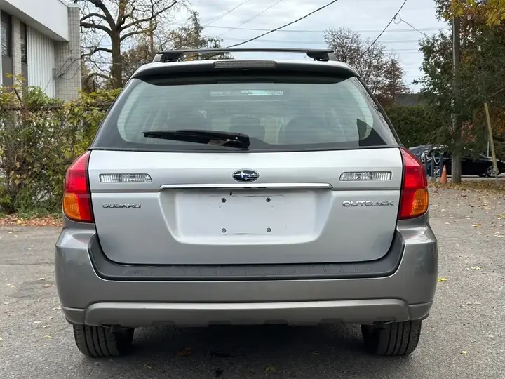 Subaru Outback 2006 photo 4