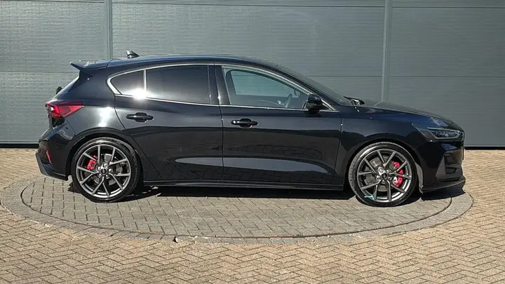 Ford Focus 2023 photo 4