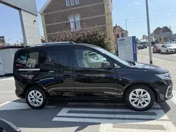 Ford Tourneo Connect 2025 photo 4