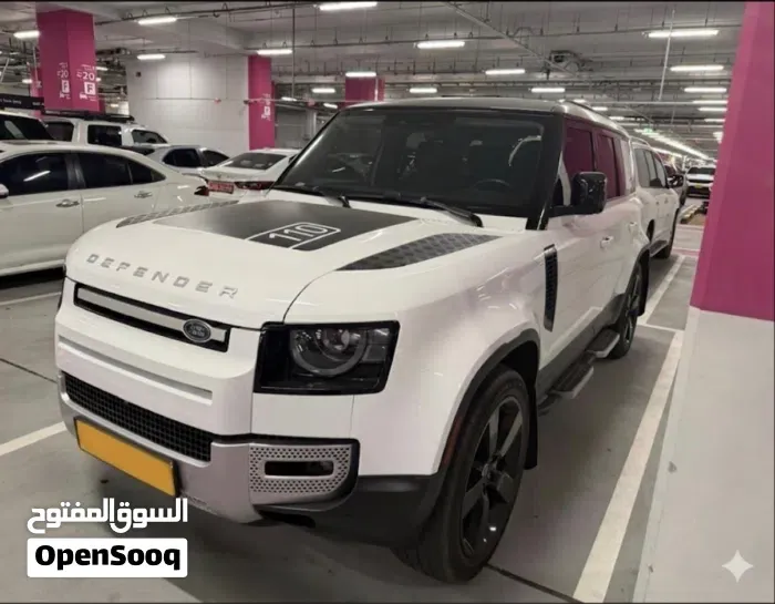 Land Rover Defender 2022 photo 2