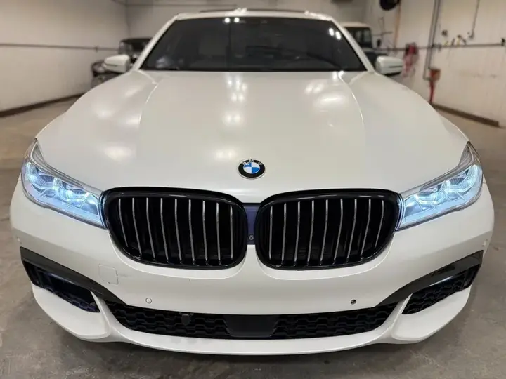 BMW 7 Series 2018 photo 5