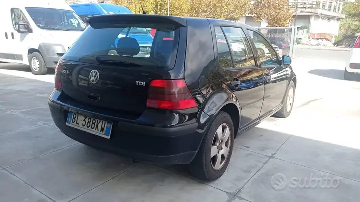 Volkswagen Golf 2000 photo 4
