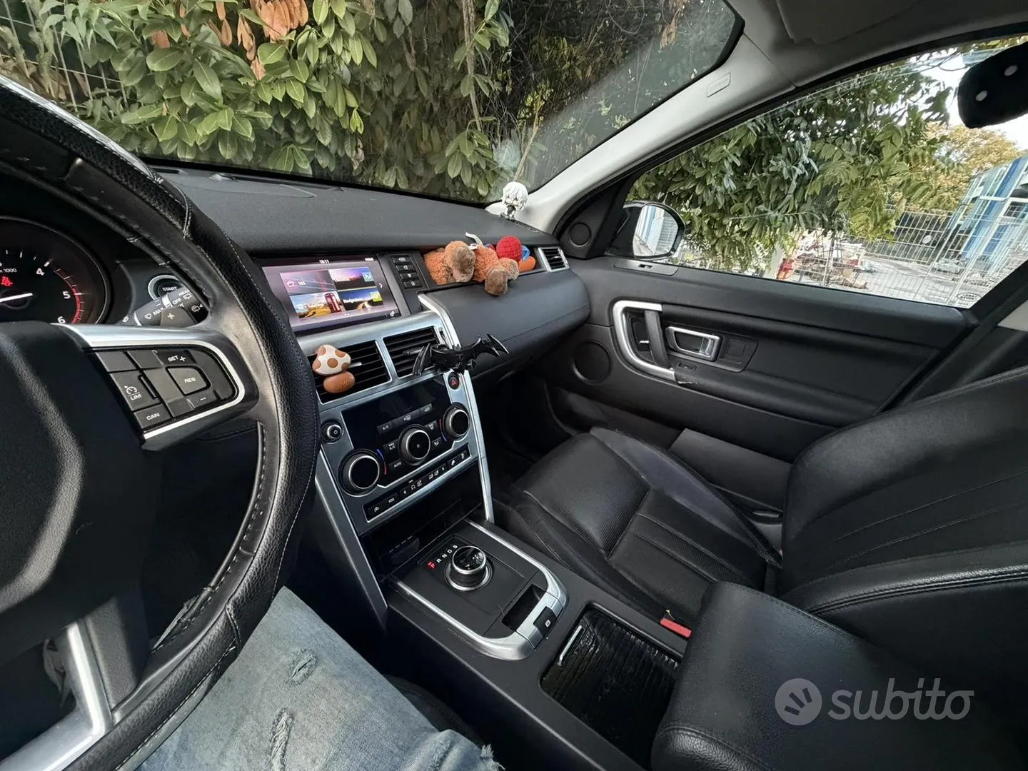 Land Rover Discovery Sport 2017 photo 4