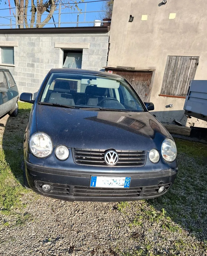 Volkswagen Polo 2002 photo 2