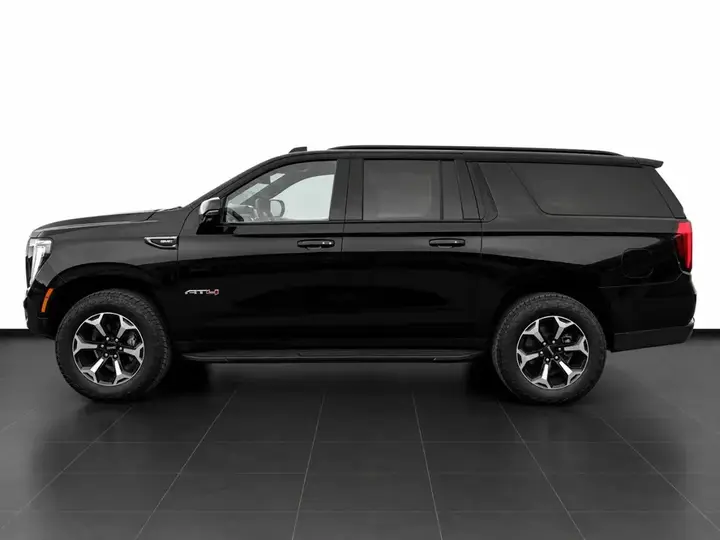 GMC Yukon Xl 2026 photo 2