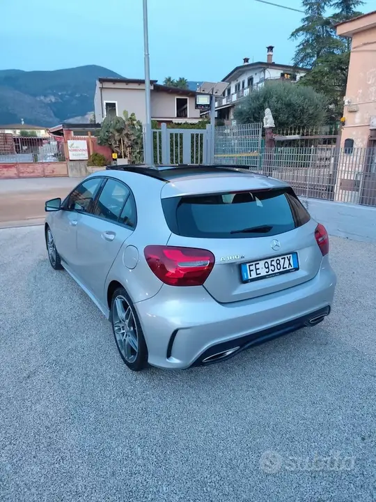 Mercedes-Benz A 180 2016 photo 3