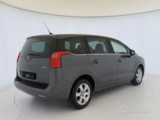 Peugeot 5008 2015 photo 5