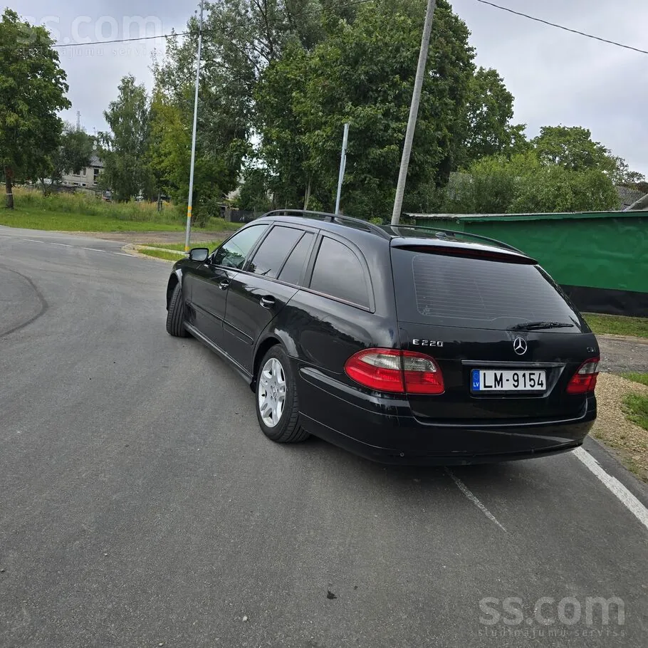 Mercedes-Benz E220 2007 photo 3