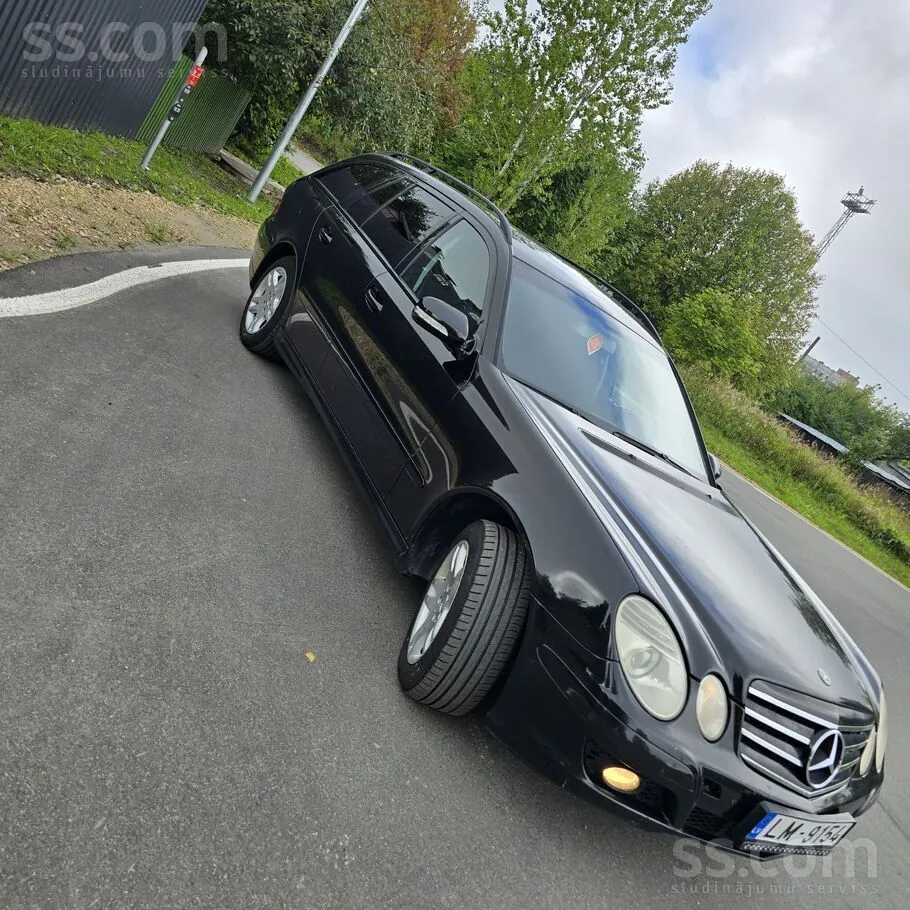 Mercedes-Benz E220 2007 photo 2
