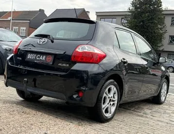 Toyota Auris 2011 photo 3