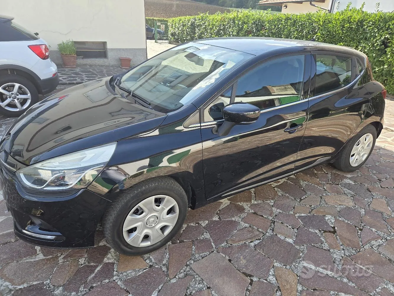Renault Clio 2017 photo 2