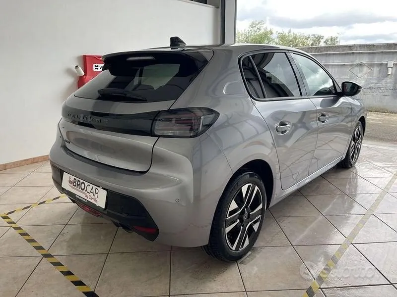 Peugeot 208 2025 photo 3