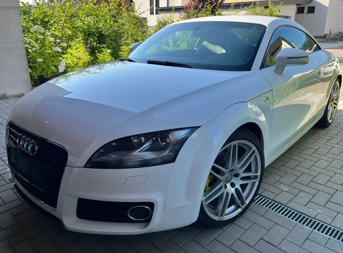 Audi Tt 2012 photo 2