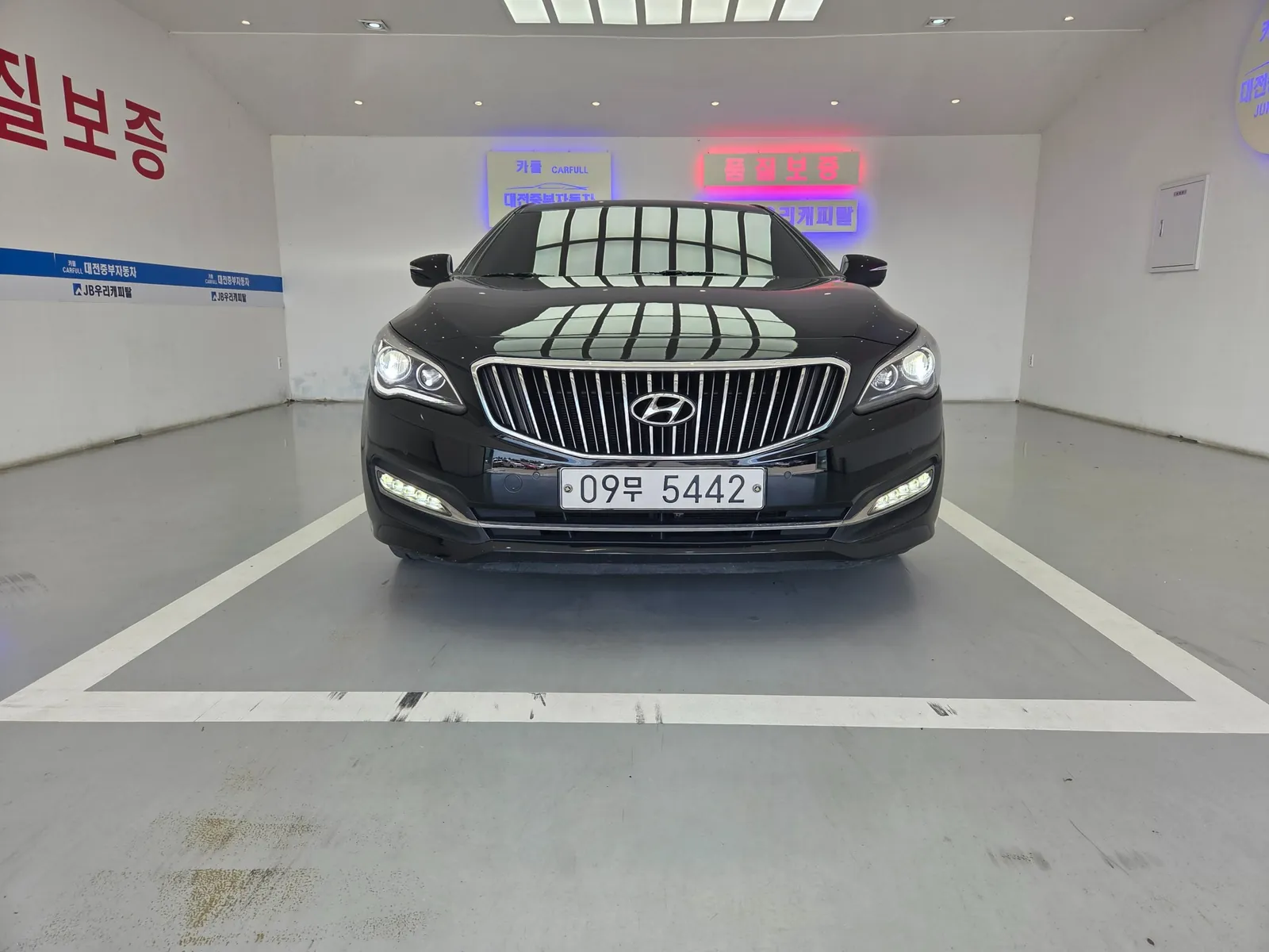 Hyundai Aslan